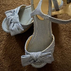 Liz Claiborne Blue/White Striped Womens Ankle Strap Sandals Size 6 1/2